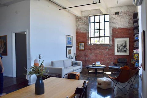 Stylish Warehouse Conversion In Heart Of Fitzroy - Sunshine Coast Guide 7