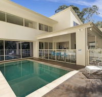 Prestigious House in Little Cove - Sunshine Coast Guide