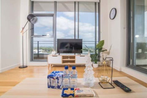 17th Level 1bed1bath APT Macquaire Park+wifi+view - Sunshine Coast Guide 0