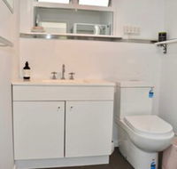 Charming 1BD Apartment in Leafy green Hawthorn - Sunshine Coast Guide