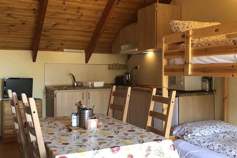 Alpine Stag Lodge Unit 1 - Sunshine Coast Guide 2