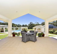 One Mile Mansion - Sunshine Coast Guide