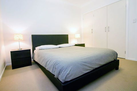 Douro Place - Sunshine Coast Guide 6