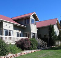 Alpine Stag Lodge Unit 2 - Sunshine Coast Guide