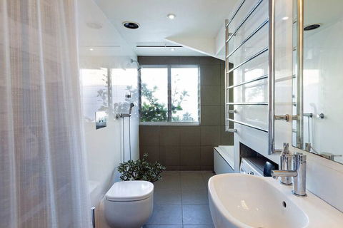 Bondi Retro Designer - Sunshine Coast Guide 3