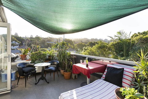 Bondi Retro Designer - Sunshine Coast Guide 7