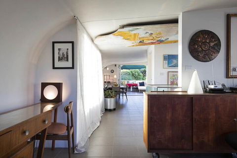 Bondi Retro Designer - Sunshine Coast Guide 5