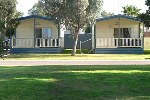ARNO BAY CARAVAN PARK - Sunshine Coast Guide 3