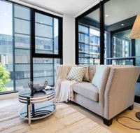 Stunning Bright Apartment At Hawthron/Glenferrie Station - Sunshine Coast Guide