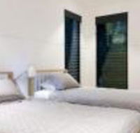 Luxury rainforest retreat Little Cove - Sunshine Coast Guide