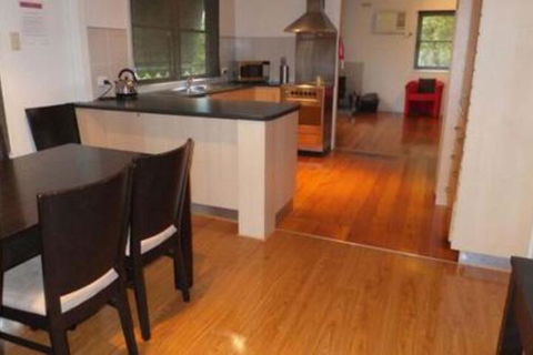 Elouera - Sunshine Coast Guide 2