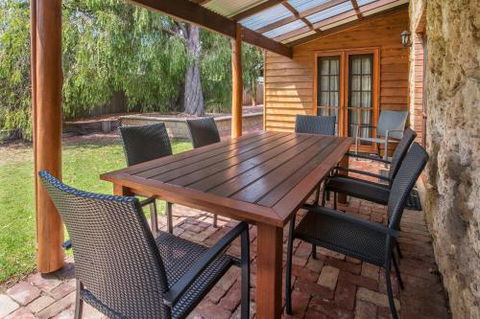 Annies Retreat - Sunshine Coast Guide 3