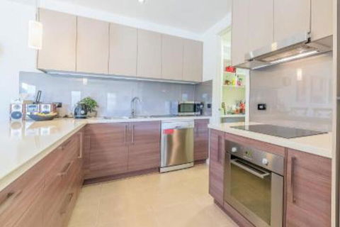 29 Birch Crescent Cowes - Sunshine Coast Guide 3