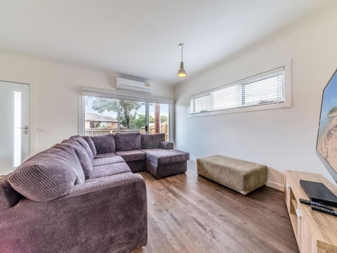5B Genesta St. Cowes - Sunshine Coast Guide 5