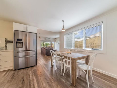 5B Genesta St. Cowes - Sunshine Coast Guide 1