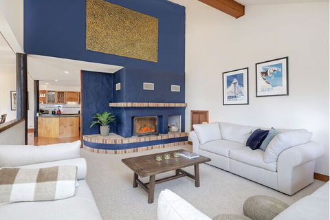 Rimrock - Sunshine Coast Guide 3
