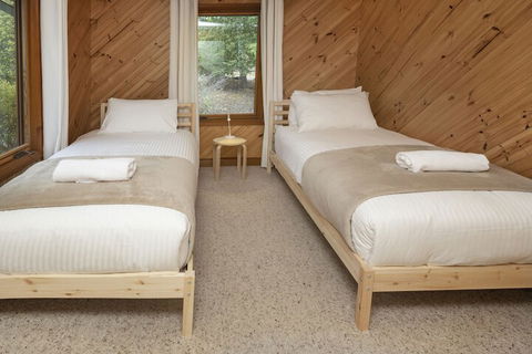 Rimrock - Sunshine Coast Guide 1