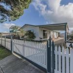 4 Lansell Road Cowes - Sunshine Coast Guide 1