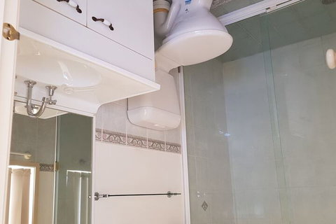 Anja's Place In The Hunter Valley - Sunshine Coast Guide 3