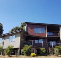 Moondance Lodge - Sunshine Coast Guide