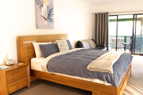 Tilba Lake House - Sunshine Coast Guide 4