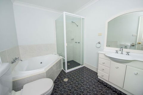 Ajax Avenue 2 / 35 Nelson Bay - Sunshine Coast Guide 4