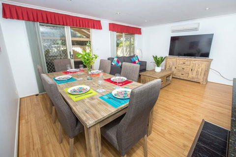 Ajax Avenue 2 / 35 Nelson Bay - Sunshine Coast Guide 7