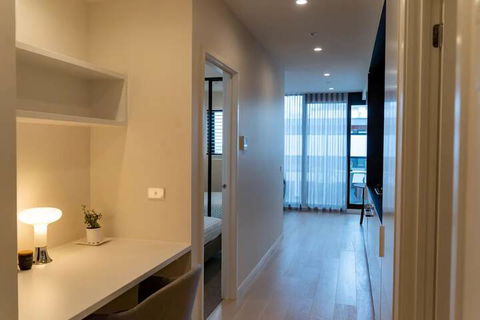 Modern 1 Bedroom Apartment South Yarra - Sunshine Coast Guide 7