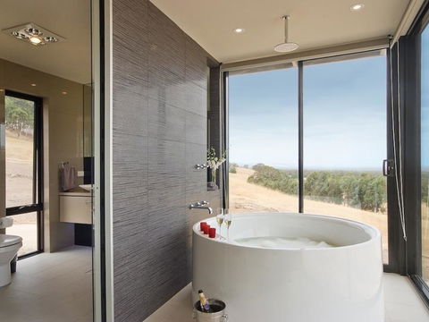 The McLaren Eye Holiday House - Sunshine Coast Guide 5