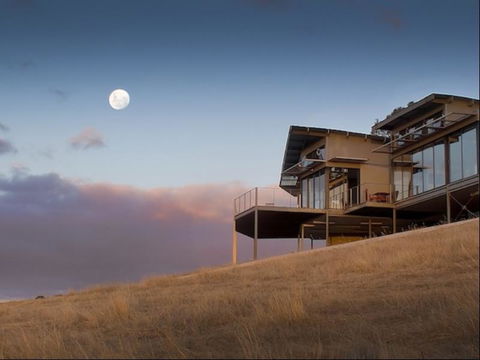 The McLaren Eye Holiday House - Sunshine Coast Guide 3