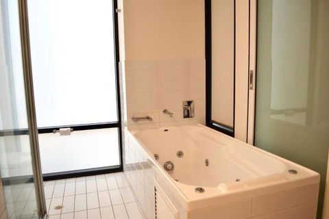 APTonNorthTCE - Sunshine Coast Guide 6