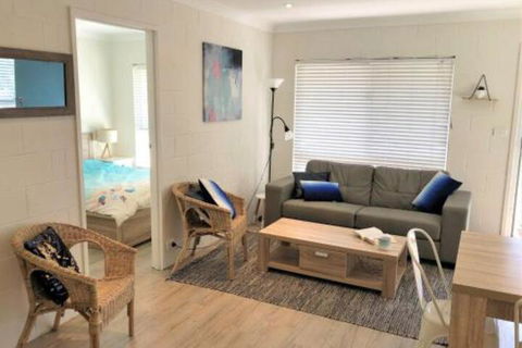 ALOHA At BLUEYS - Sunshine Coast Guide 7