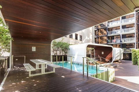 Xanadu Apartments - Sunshine Coast Guide 0