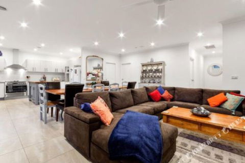 Heidelberg Haven - Sunshine Coast Guide 1