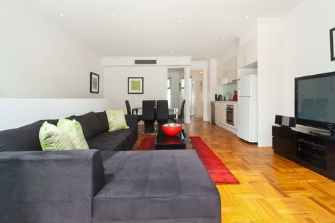 Style In The Heart Of Caulfield - Sunshine Coast Guide 3
