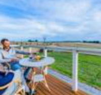 Coastal Lodge - Sunshine Coast Guide