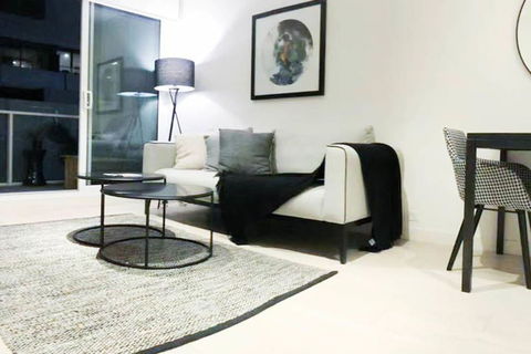 South Yarra Claremont Apartment - Sunshine Coast Guide 2