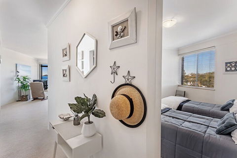 Triview Unit 11 / 1 3 Mitchell Street - Sunshine Coast Guide 5