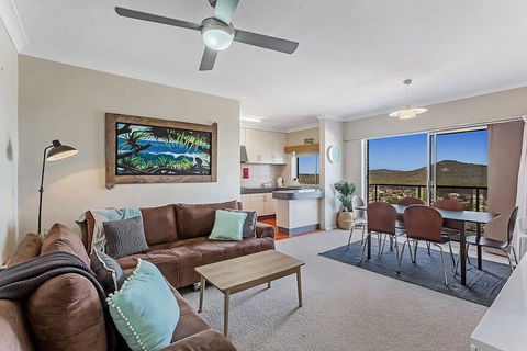 Adriana 10 / 83 Ronald Avenue - Sunshine Coast Guide 5