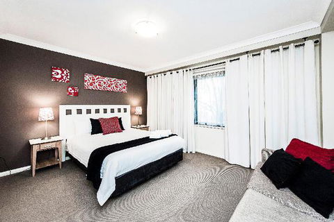 AirExec Apartments - Sunshine Coast Guide 3