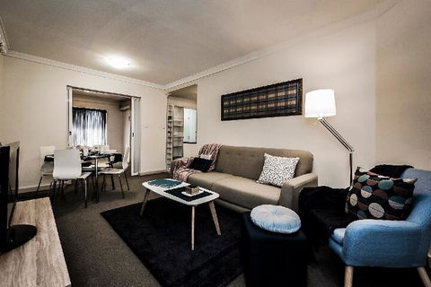 AirExec Apartments - Sunshine Coast Guide 4