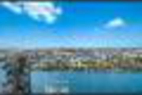 GUSTAVs THE KISS 2Bed Brisbane CBD Netflix - Sunshine Coast Guide 2