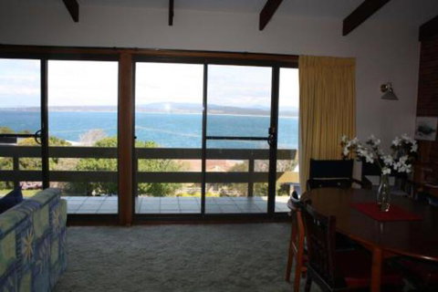 Tasmanviews - Sunshine Coast Guide 3