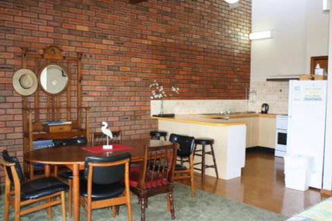 Tasmanviews - Sunshine Coast Guide 2