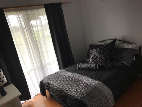Farm Stay On Horse Property - Sunshine Coast Guide 2