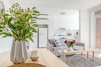 Roomerang At Hawdon St. 8 - Sunshine Coast Guide 6