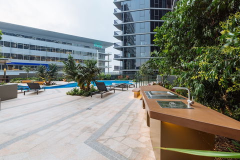 Airtrip Apartments On Cordelia - Sunshine Coast Guide 0