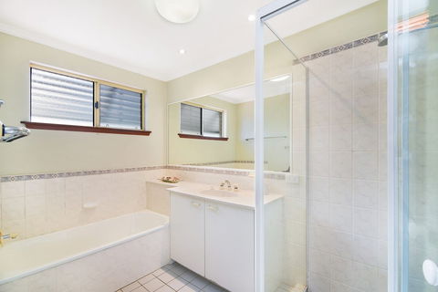 Vaai Moana - 5/10 Oriole Avenue - Sunshine Coast Guide 4