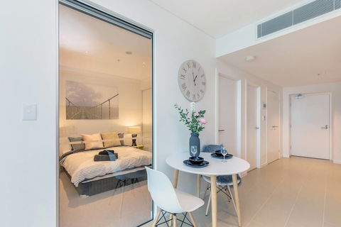 SKY Heart Of BNE City 2bed APT Pool& Gym Qbn222-18 - Sunshine Coast Guide 3