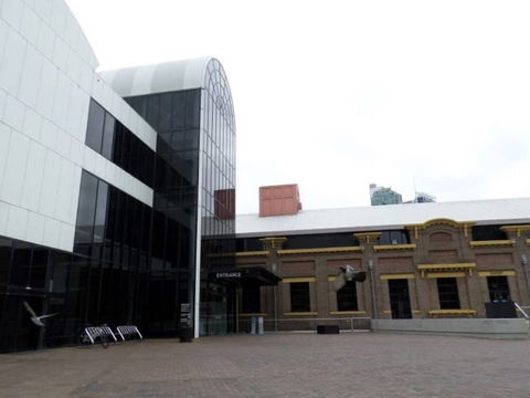 A13-darling Harbour Studio - Sunshine Coast Guide 0